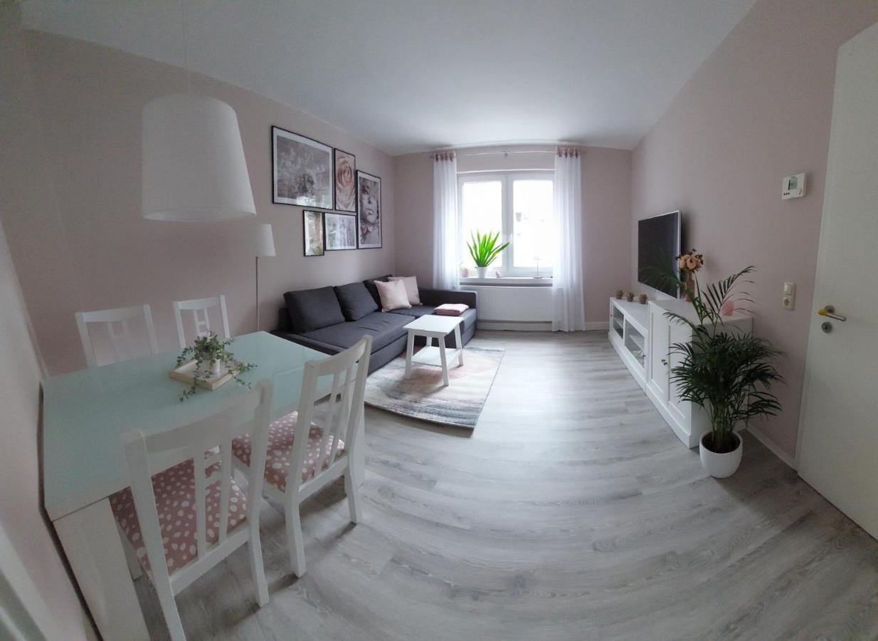 Helles Modern Eingerichtetes Apartment Halle  Zewnętrze zdjęcie