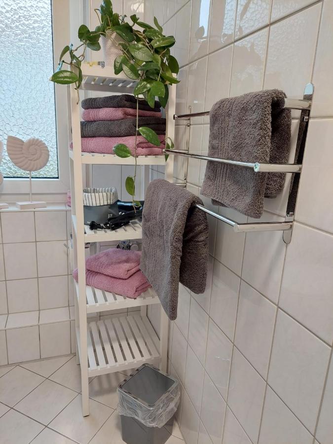 Helles Modern Eingerichtetes Apartment Halle  Zewnętrze zdjęcie